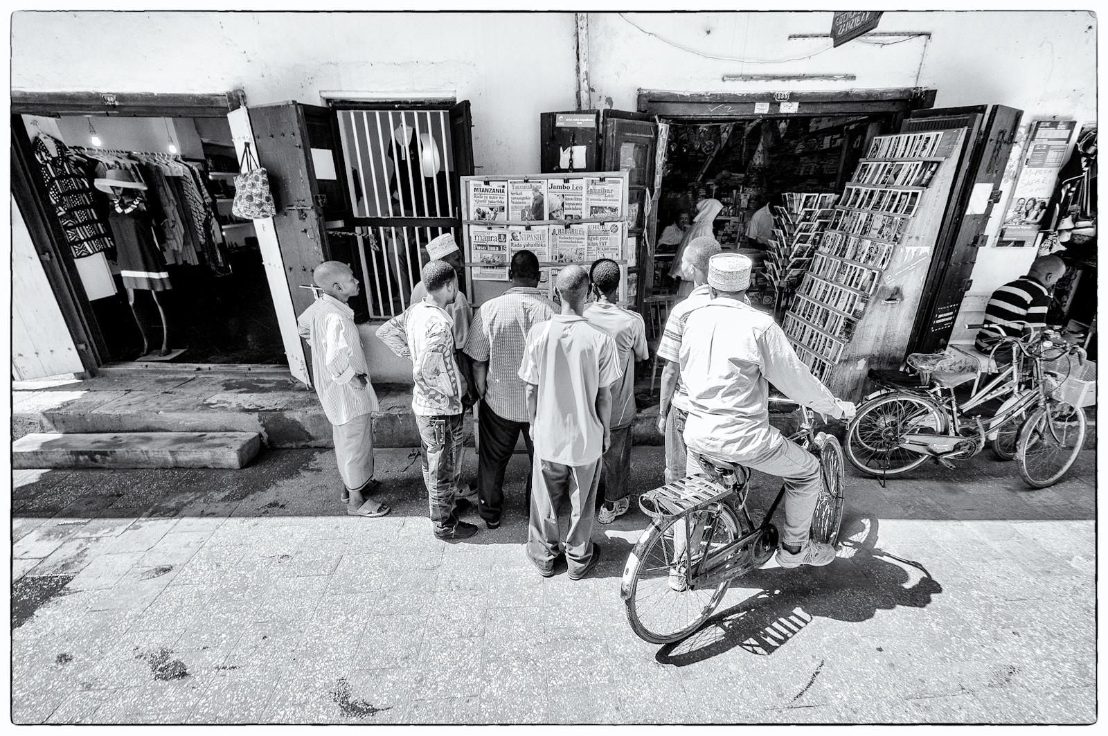 ‘Mad Bull’ Hitler: Communicating the World War to a Black audience in colonial Zambia