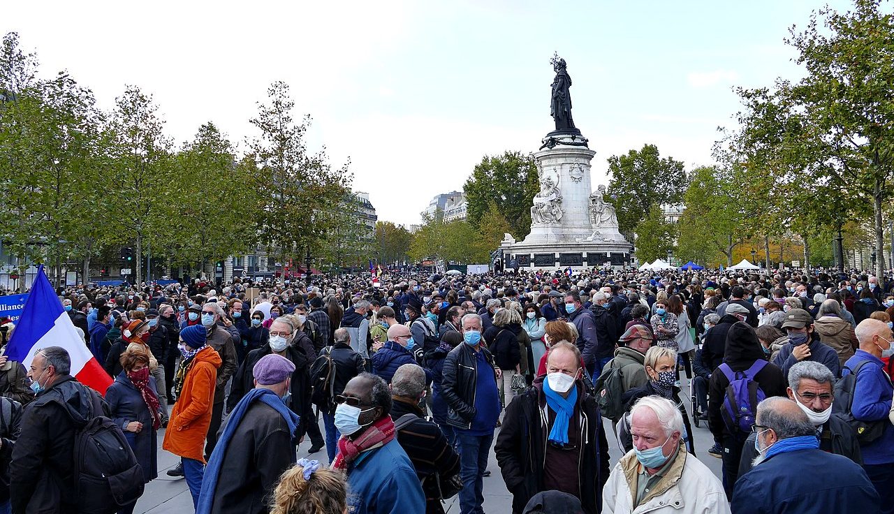 Security vs liberty: the terms of a flawed but persistent discourse